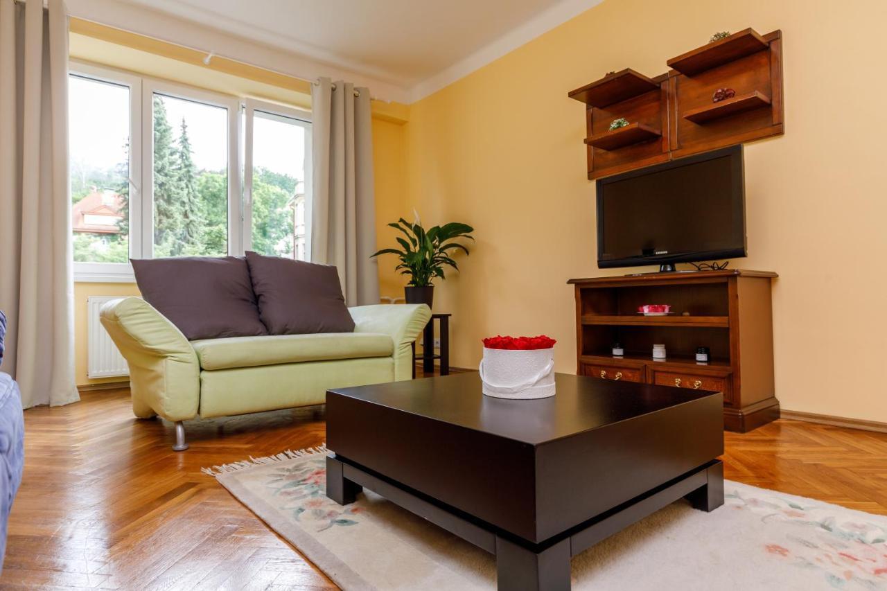 Apartments Tgm 11 卡罗维发利 外观 照片