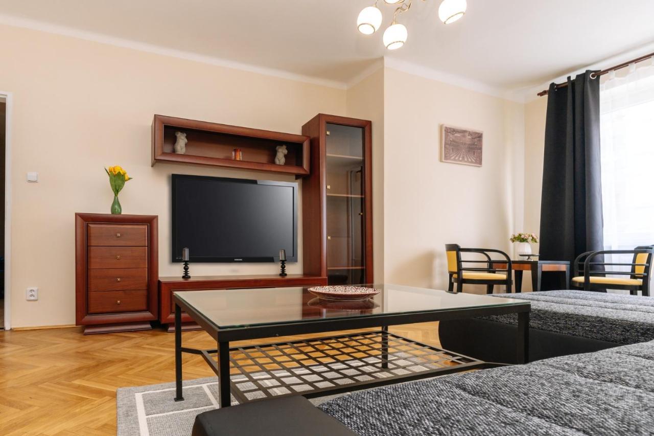 Apartments Tgm 11 卡罗维发利 外观 照片