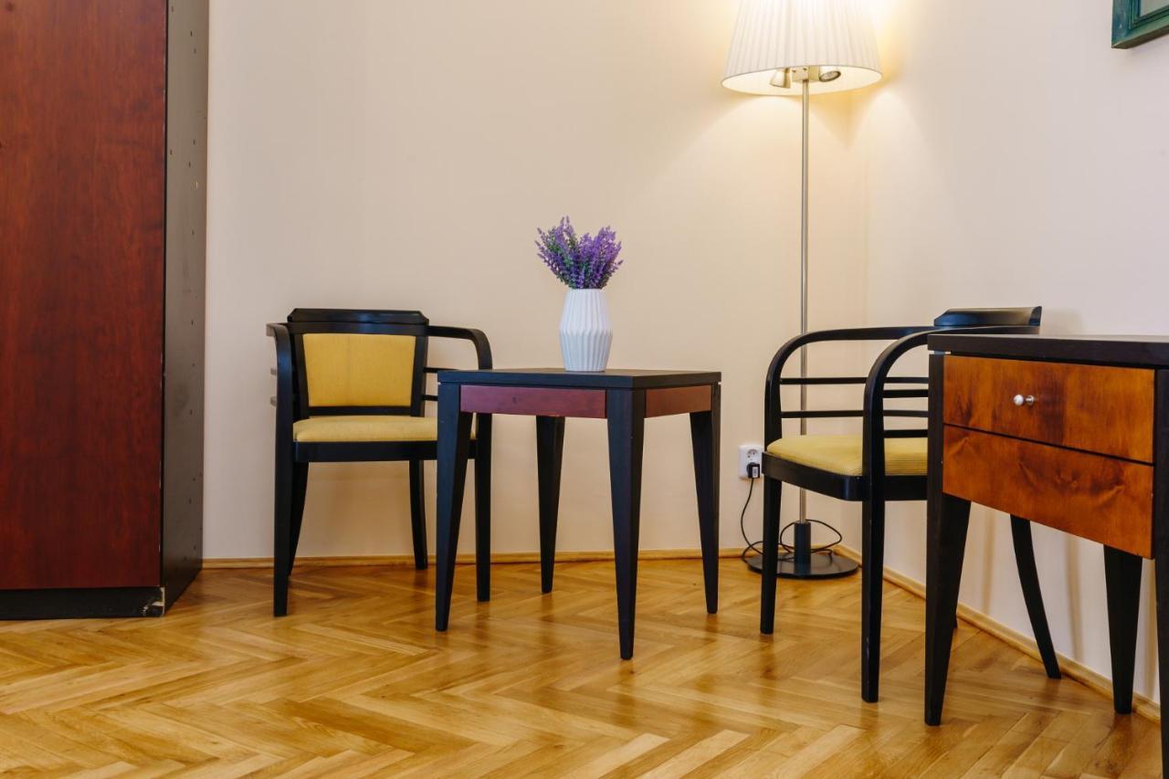 Apartments Tgm 11 卡罗维发利 外观 照片