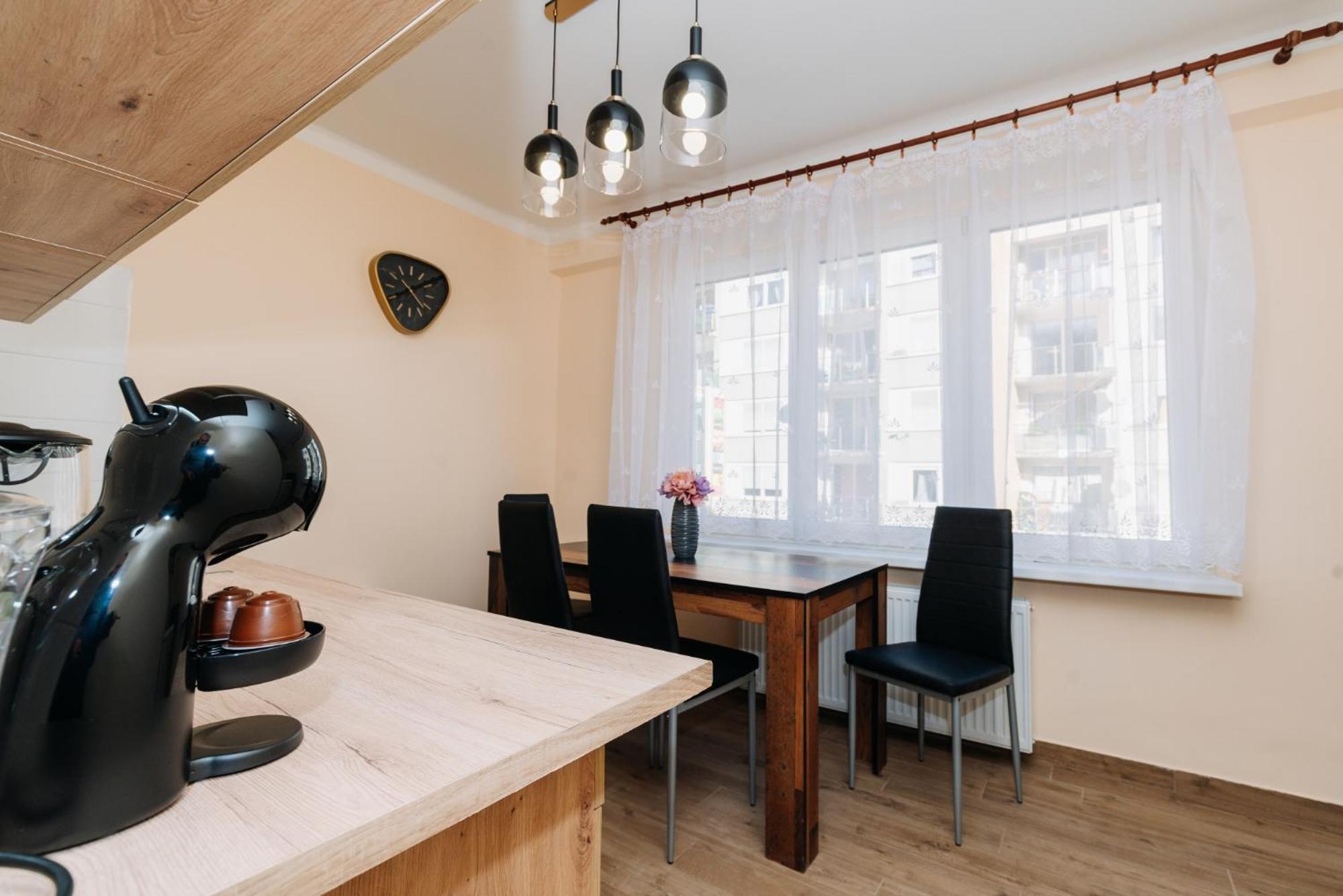 Apartments Tgm 11 卡罗维发利 外观 照片