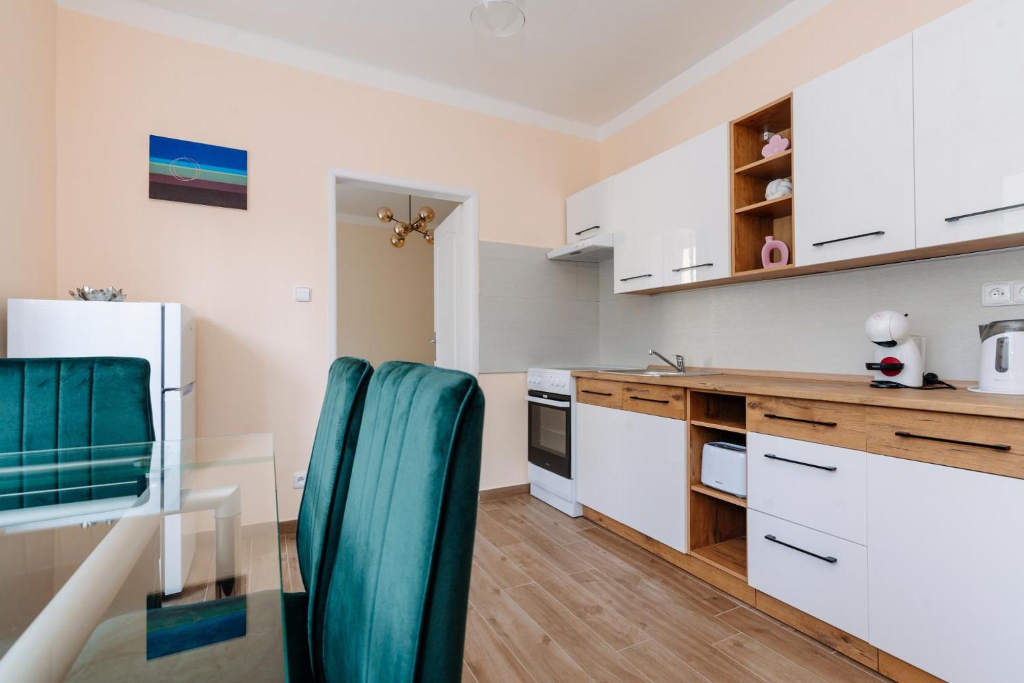 Apartments Tgm 11 卡罗维发利 外观 照片